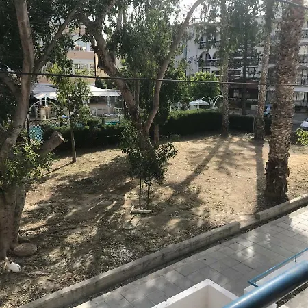 Nice And Cozy Flat Near The Sea Appartement Larnaca